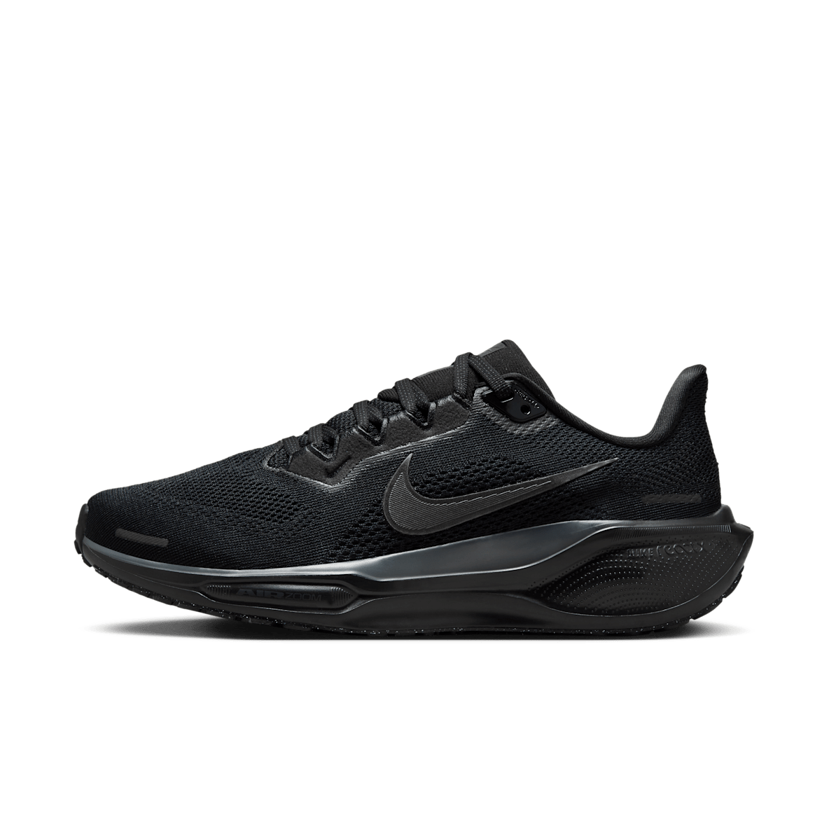 Black Nike Pegasus. Nike SG